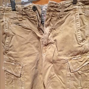 American Eagle - Size 29 - Men’s cargo shorts.